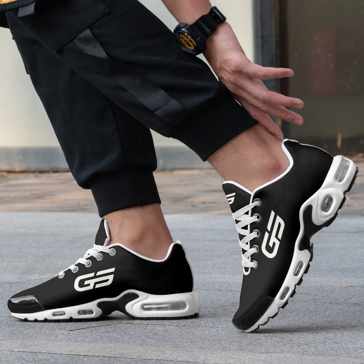GS MAKER 01 BLACK/WHITE — GOMS UNITED — vue 3