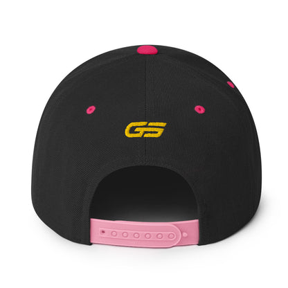 Casquette snapback bicolore noir et rose fluo, vue arrière et fermeture réglable