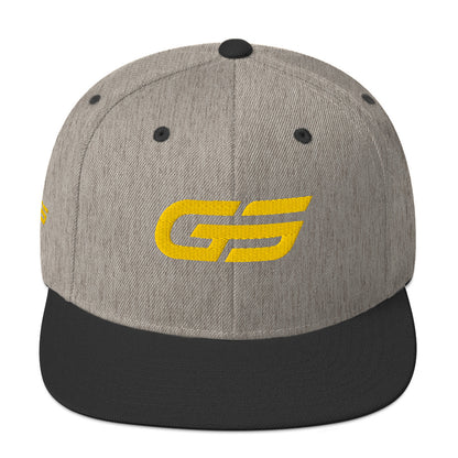 Casquette snapback gris chiné, logo GS jaune, visière noire, bouton noir